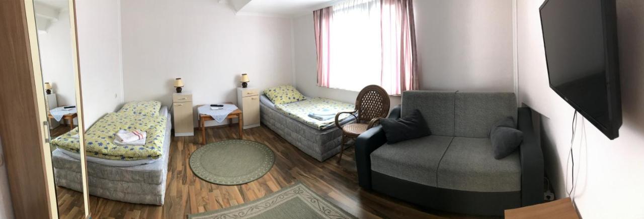 Garis Pension Хайде Екстериор снимка